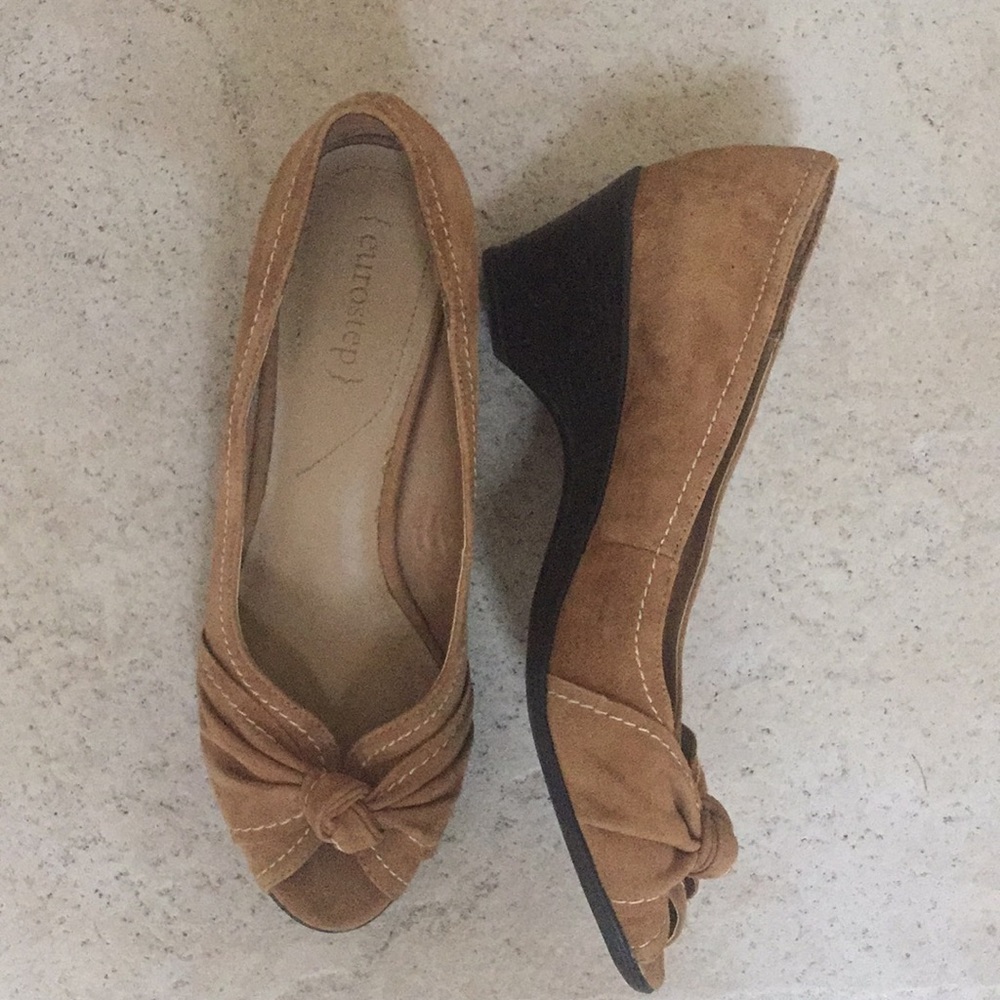Leather shoes